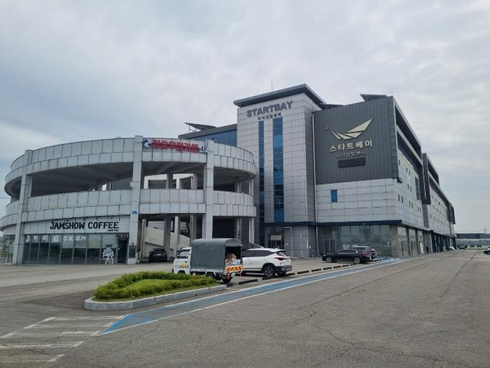 사진 03