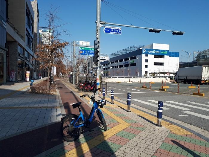 사진 04