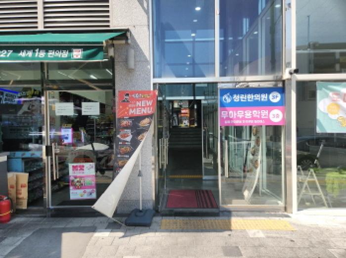 사진 04